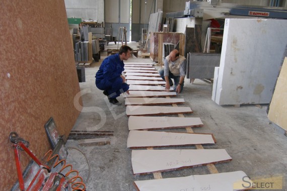 Quality control of production of elements from natural marble in Italy