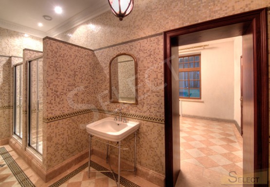 Photo Shower room in a villa in mosaic Bisazza