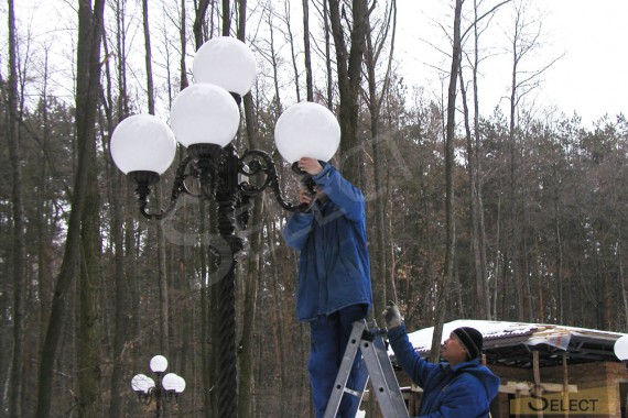 Photo installation of landscape lighting - Robers Leuchten, FMB Leuchten Schmiedeeisen, Moretti Luce, Albert Leuchten