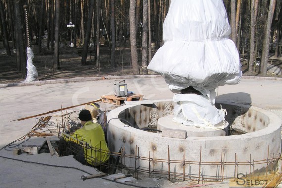 Installation of the Robers Leuchten fountain and finishing works near it