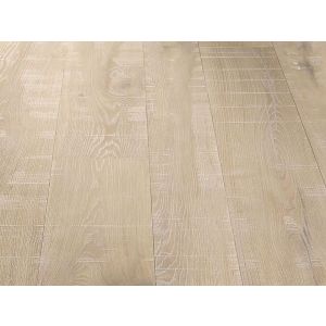 Bassano Parquet / Brushed oak parquet / Sawn and planed Agrifoglio