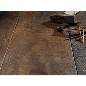 Bassano Parquet / Brushed oak parquet / Sawn and planed Aronia