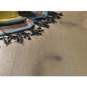 Bassano Parquet / Brushed oak parquet / Whitened Oaks Oak Chic Davos
