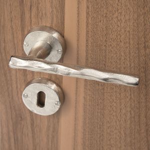 Objet Insolite / Handles / Poignée de porte Liane