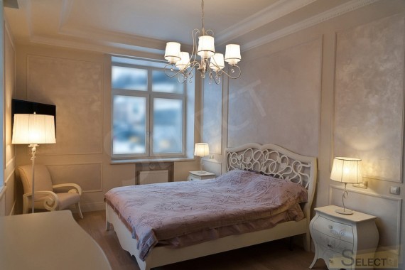 Photo Bedroom in warm pastel colors